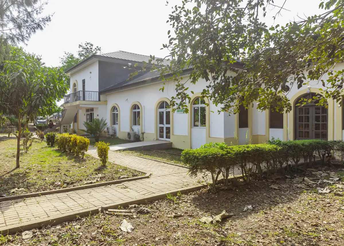 Oak Tree Medical Services clinic building, home to our urology department
